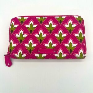 Vera Bradley Zip-Around Wallet – Pink & Green Geometric Pattern – RFID Large